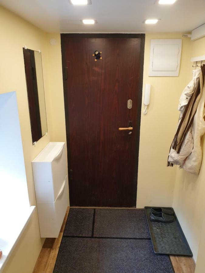 Low Ceiling Apartment Рига Екстер'єр фото